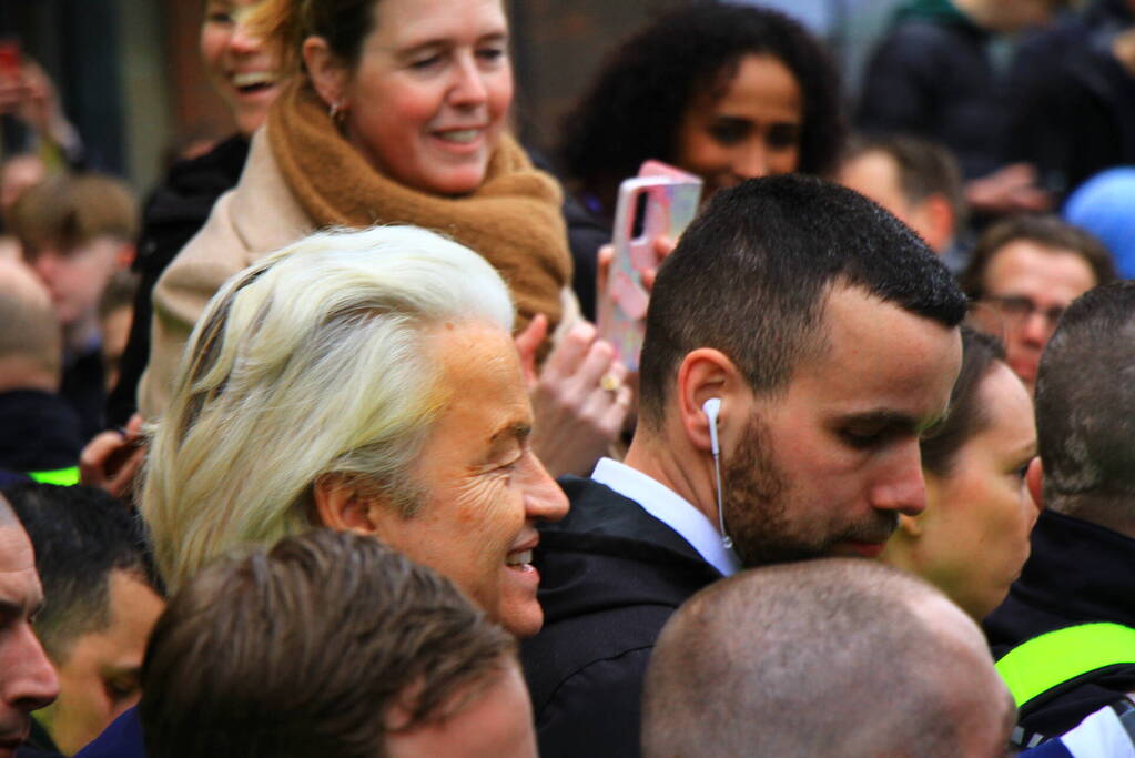 Bezoek Geert Wilders trekt veel bekijks