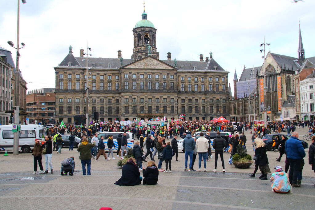 Grote drukte bij feminist march
