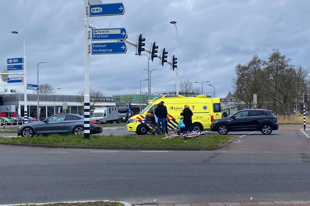 Fiets in de kreukels na negeren rood verkeerslicht