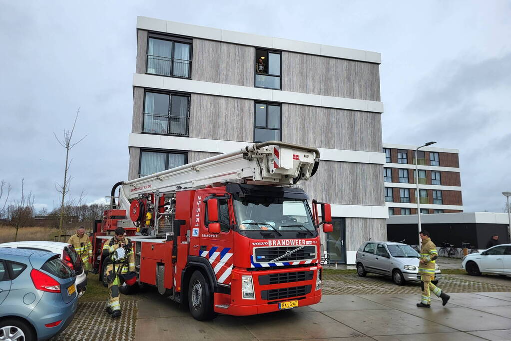 Pan op kooktoestel zet woning vol rook