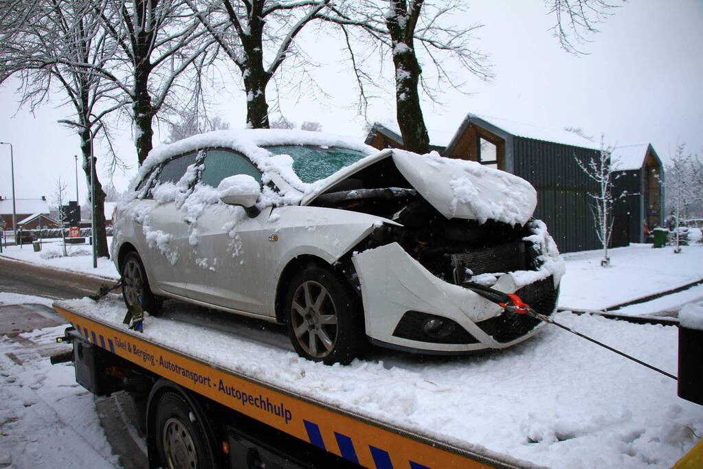 Flinke schade bij botsing op kruising