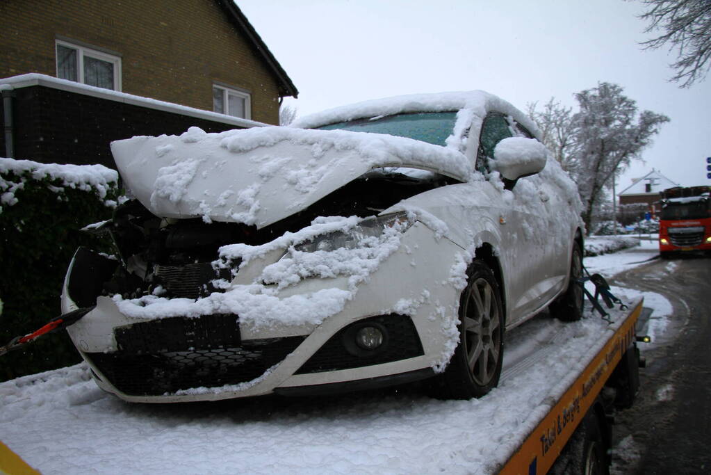 Flinke schade bij botsing op kruising