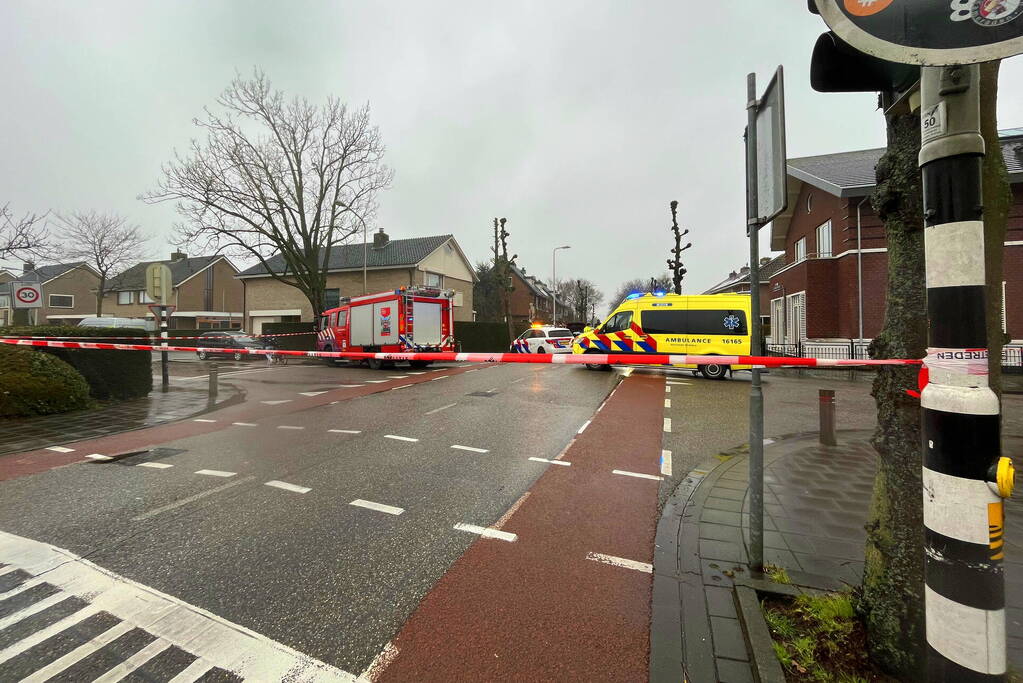 Fietser raakt ernstig gewond bij botsing met auto