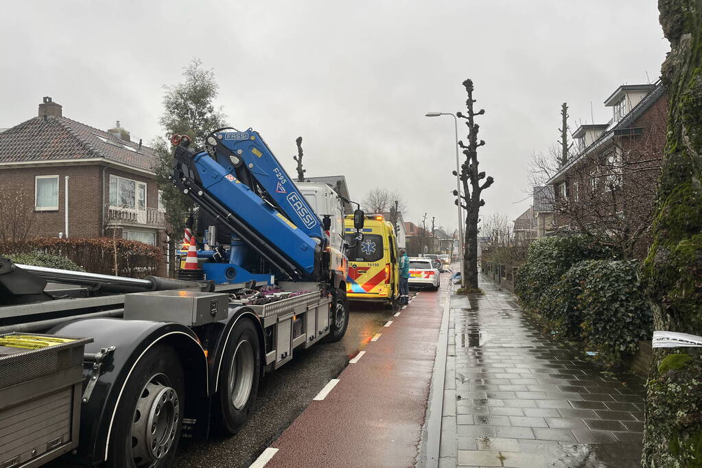 Fietser raakt ernstig gewond bij botsing met auto