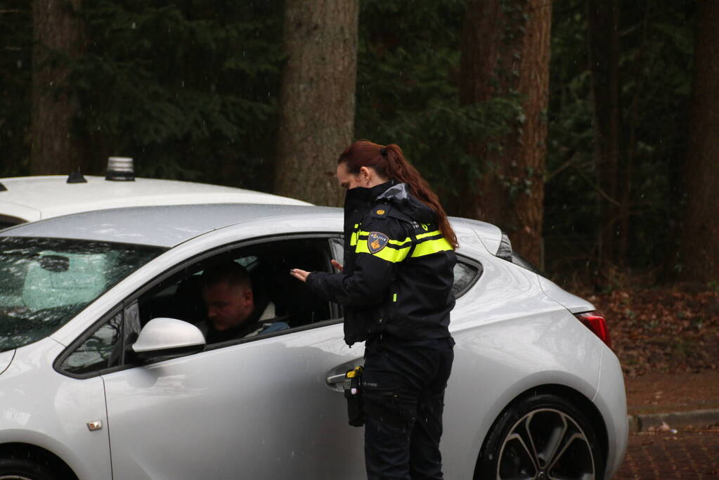 Politie houdt verkeerscontrole