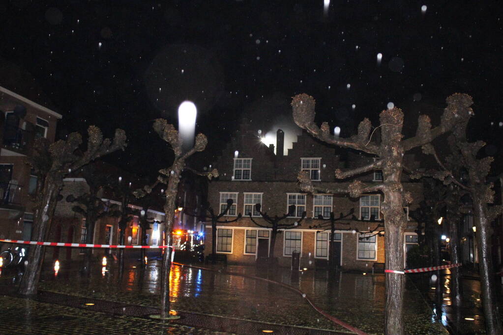 Ontruiming in centrum wegens grote woningbrand