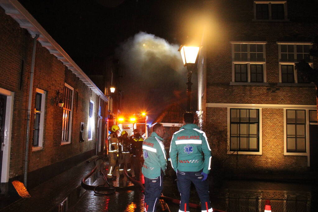 Ontruiming in centrum wegens grote woningbrand
