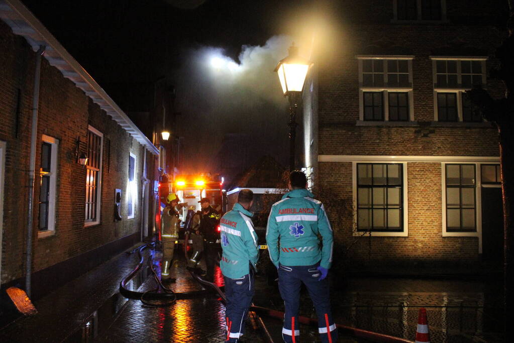 Ontruiming in centrum wegens grote woningbrand