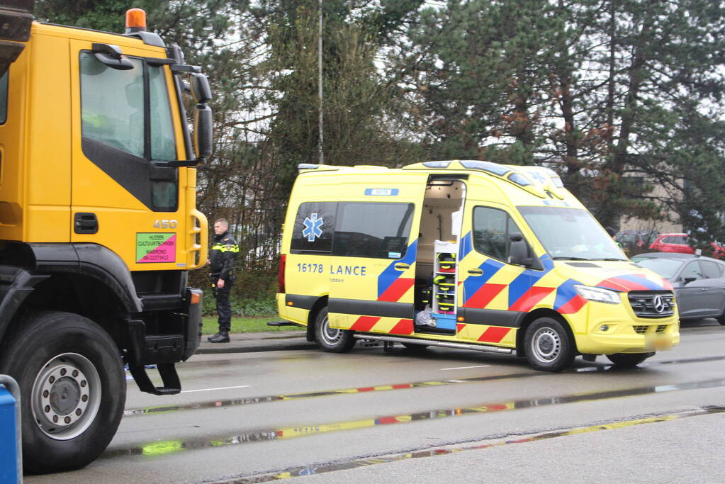 Fietser overleden door aanrijding met vrachtwagen