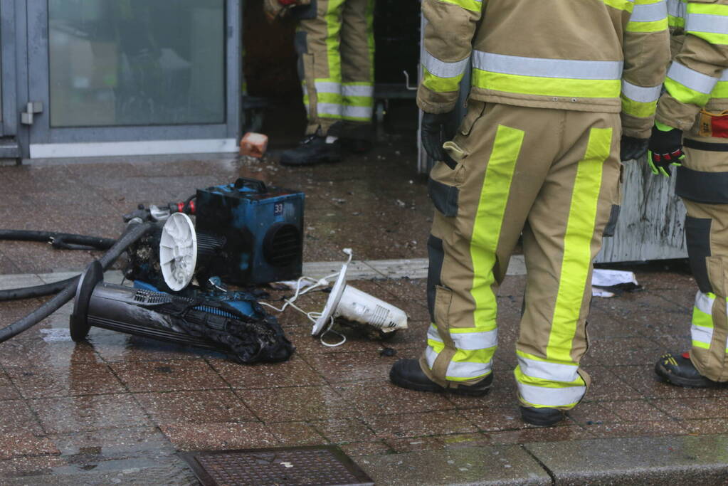 Stationshal ontruimd na fikse brand