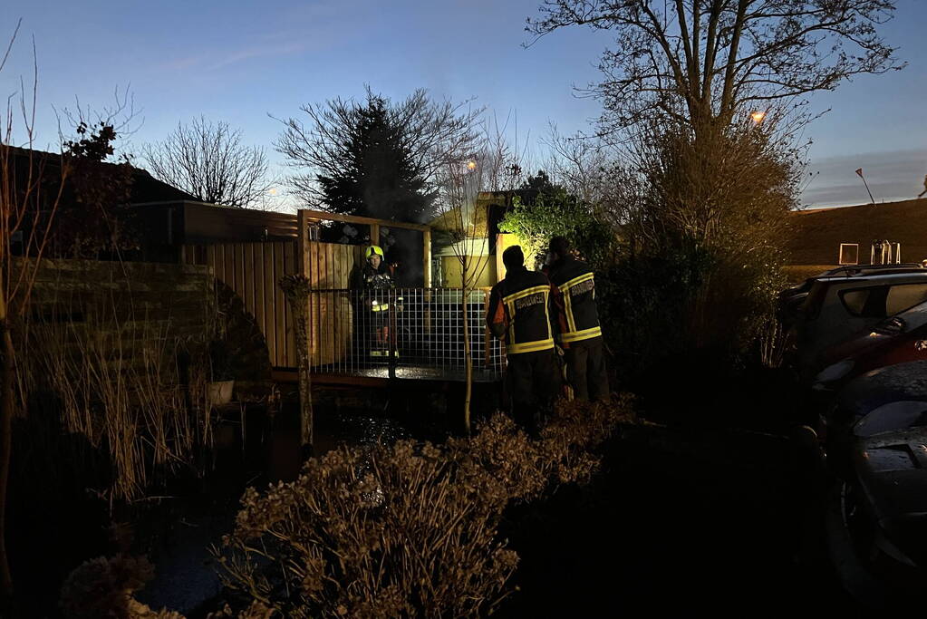 Schuur verwoest door uitslaande brand