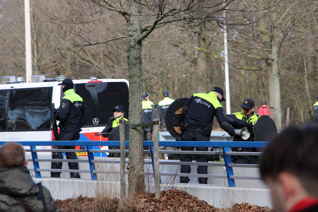 ME veegt A12 met actievoerders leeg