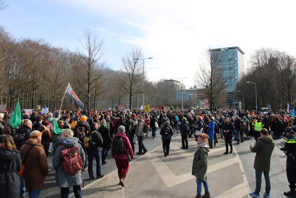 ME veegt A12 met actievoerders leeg