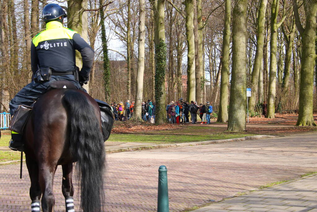 ME veegt A12 met actievoerders leeg