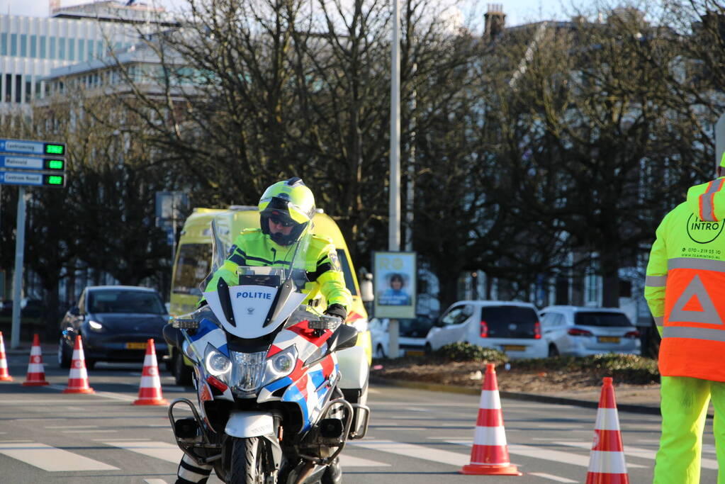 Duizenden demonstranten op snelweg A12