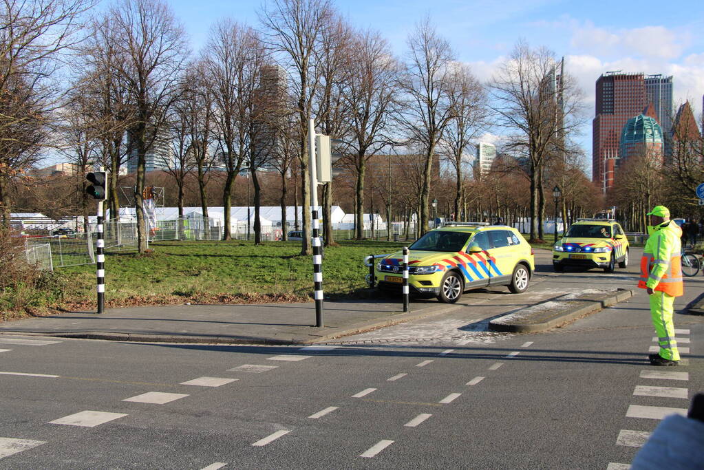 Duizenden demonstranten op snelweg A12