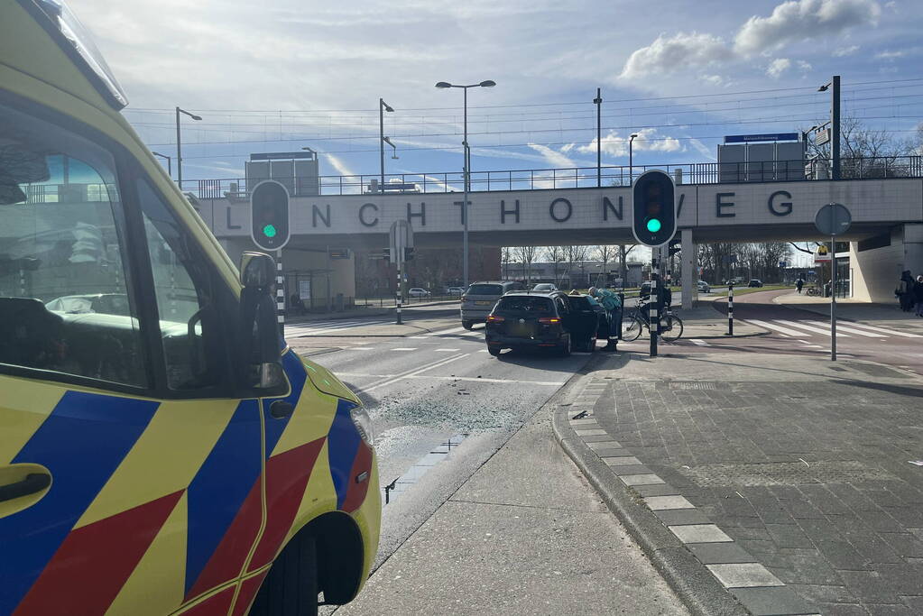 Aanrijding tussen twee personenauto's