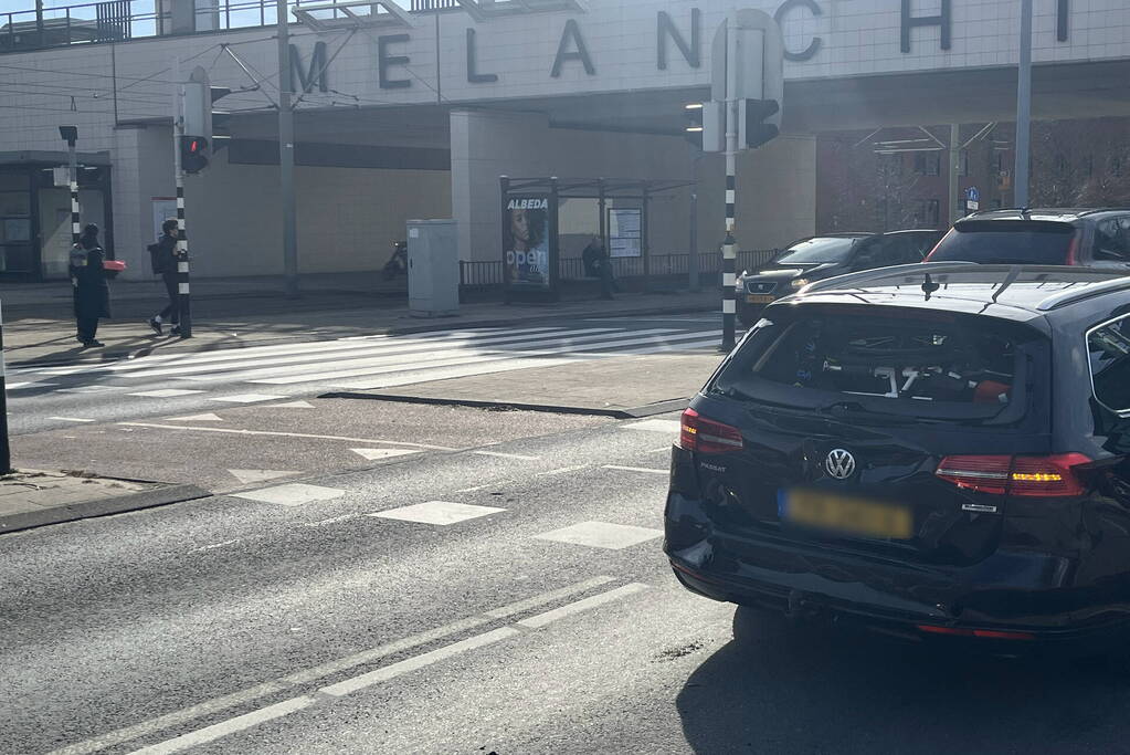 Aanrijding tussen twee personenauto's