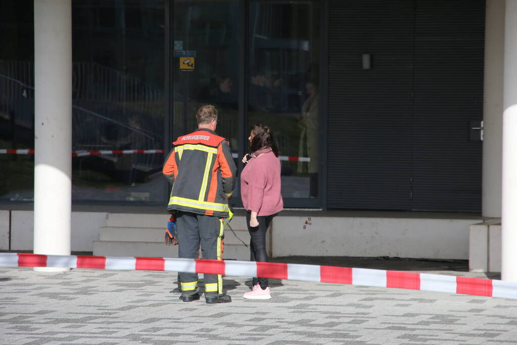 Schoolplein Fioretti College afgesloten na stormschade