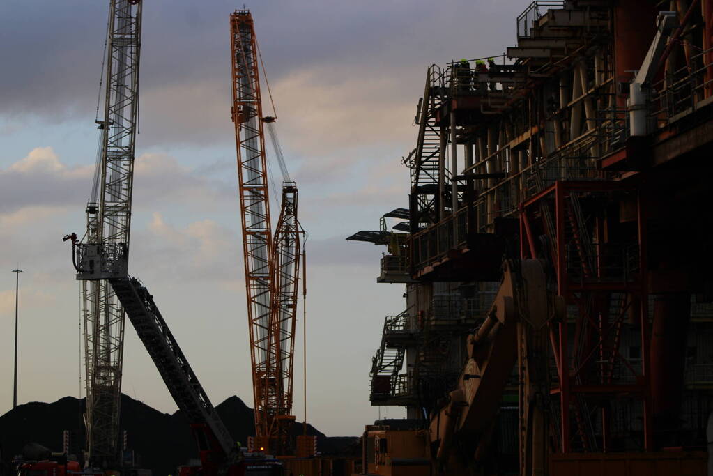 Flinke brand op offshore platform