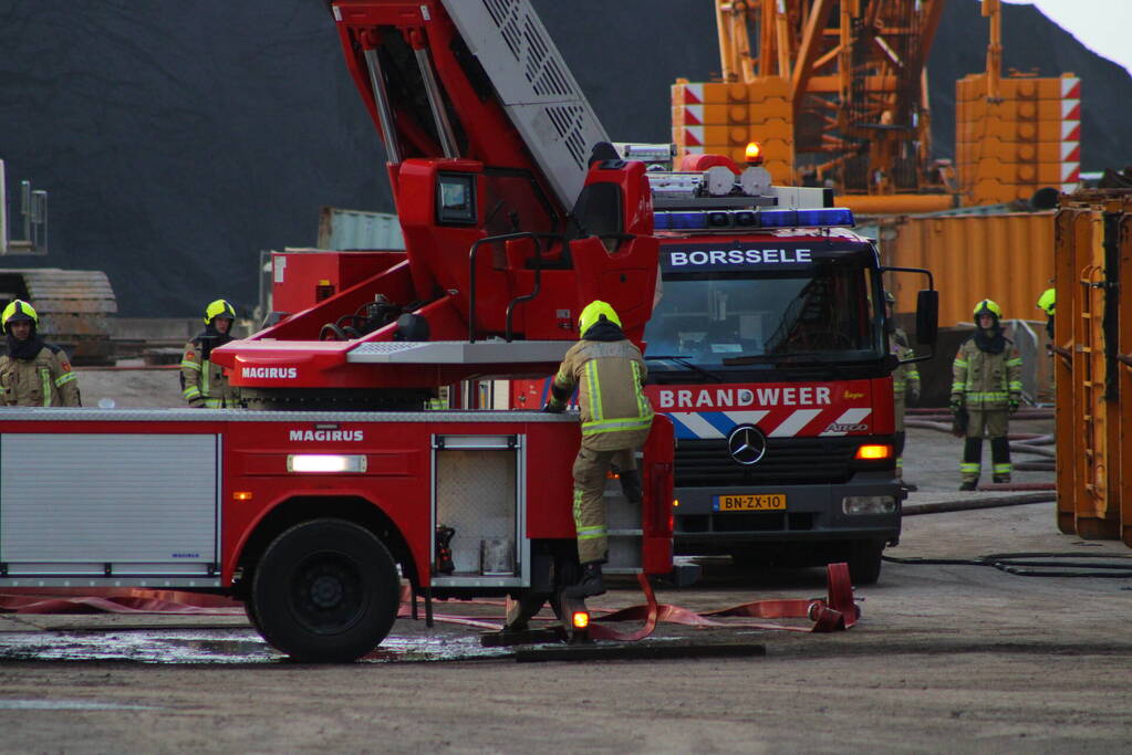 Flinke brand op offshore platform
