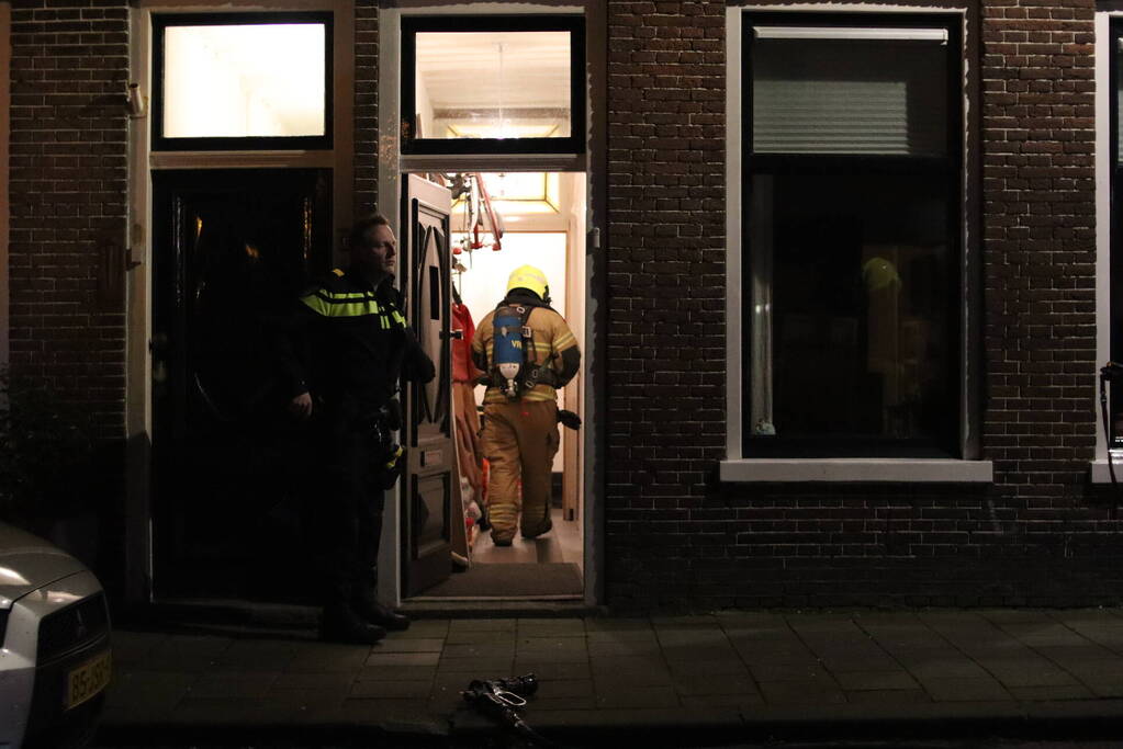 Brand in schoorsteen van woning