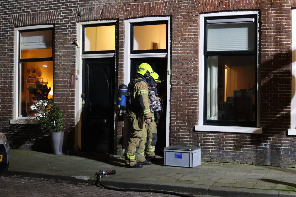 Brand in schoorsteen van woning