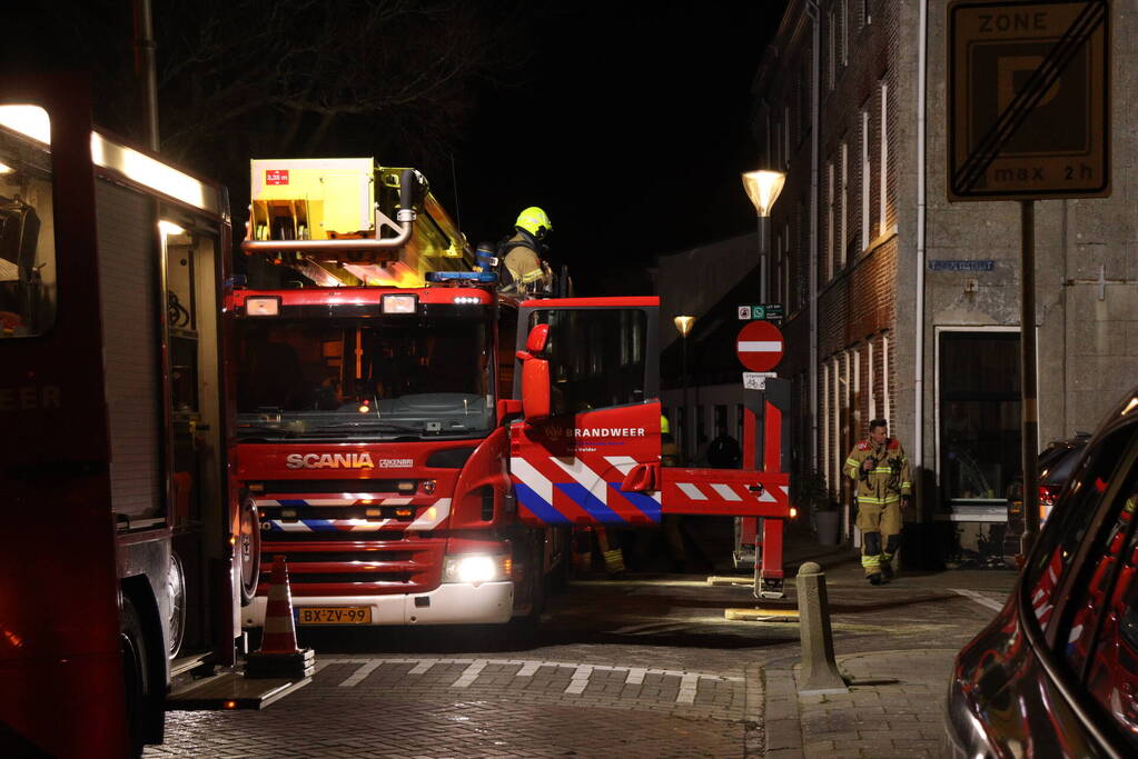 Brand in schoorsteen van woning