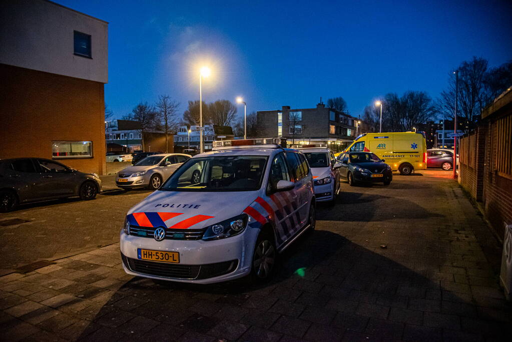 Persoon gewond na steekincident in woning