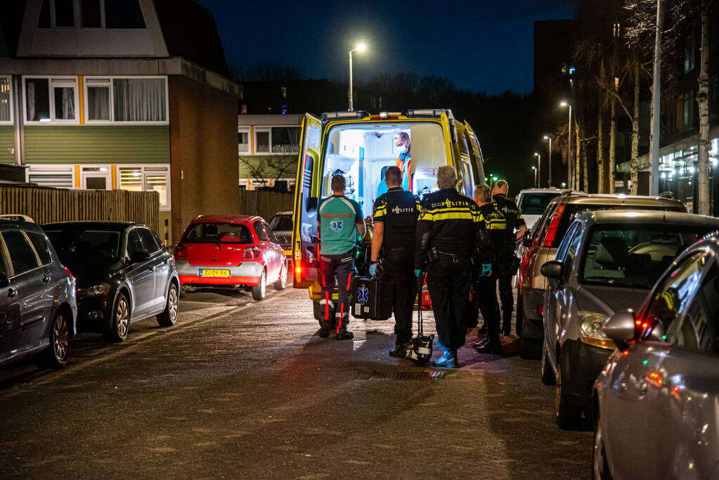 Persoon gewond na steekincident in woning