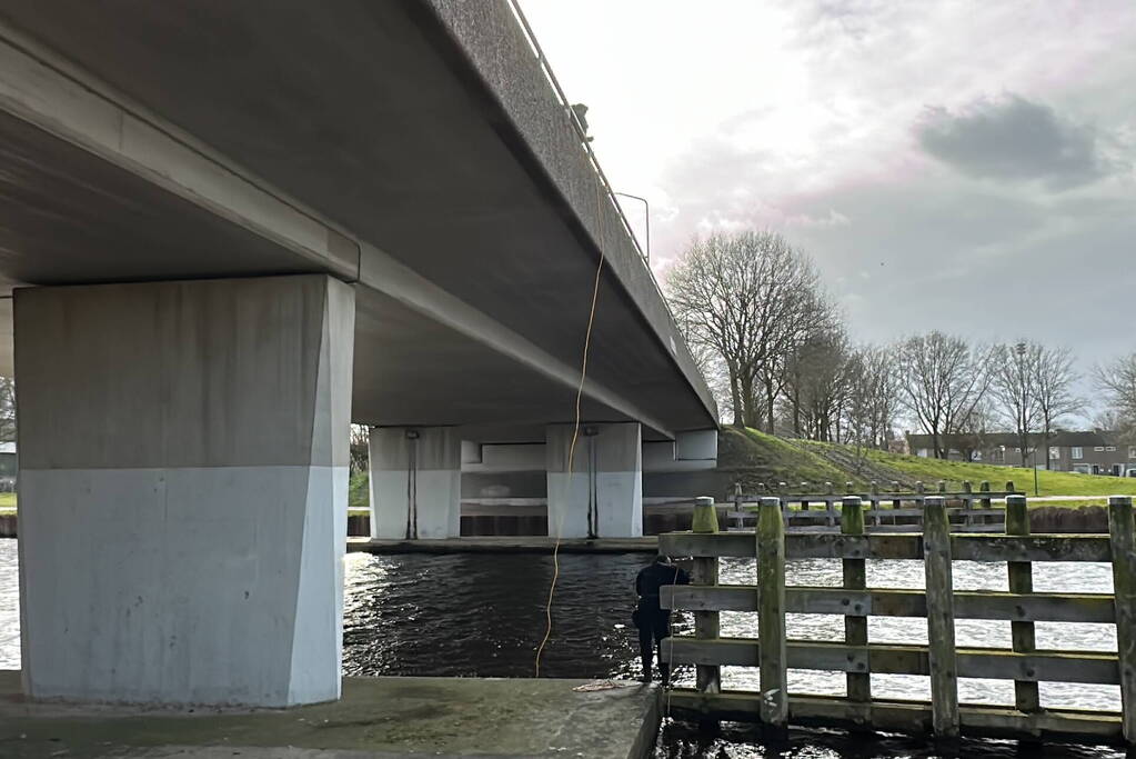 Duikinzet arrestatieteam in kanaal