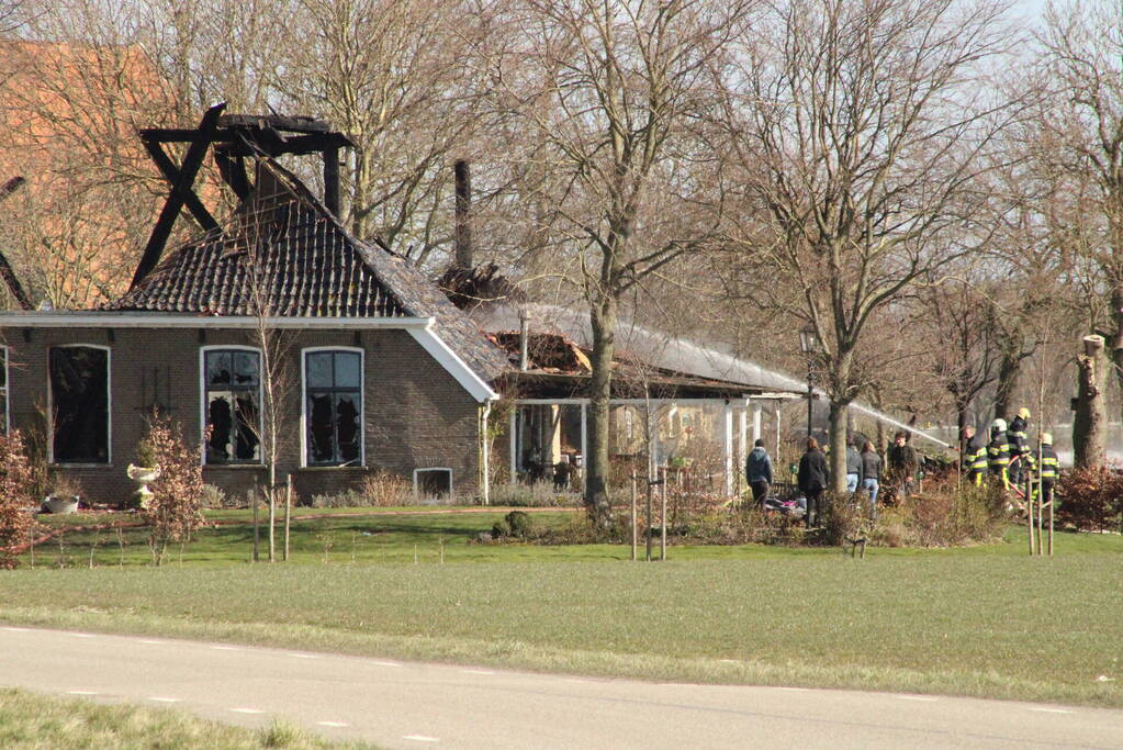 Brandweer nu echt klaar met nablussen