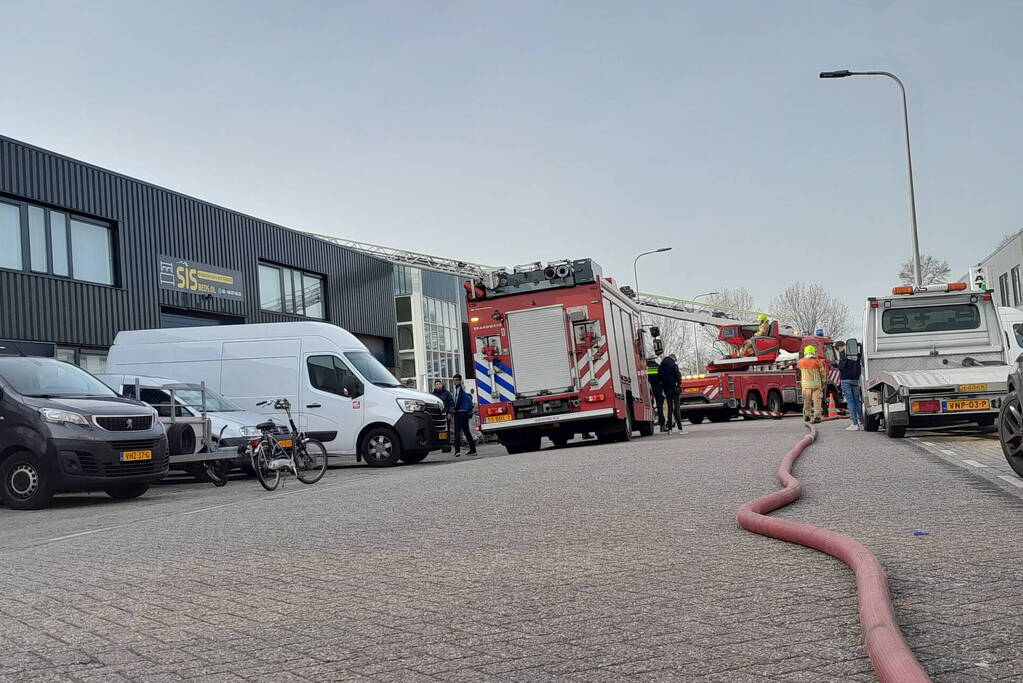Brand in magazijn van bedrijfspand