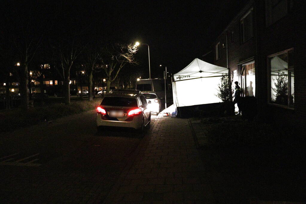 Mogelijk overleden persoon aangetroffen in woning
