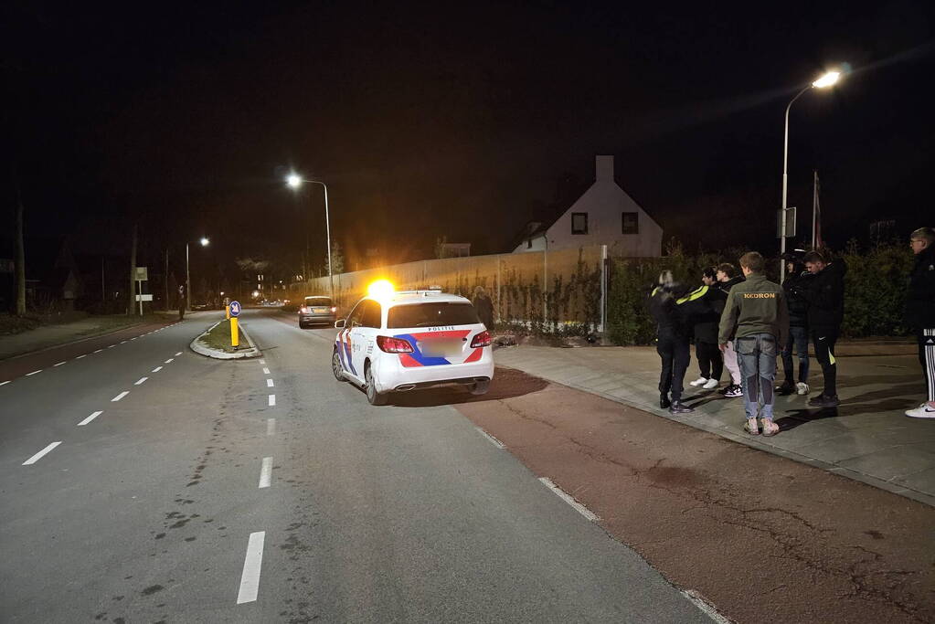 Schade na botsing tussen scooter en auto