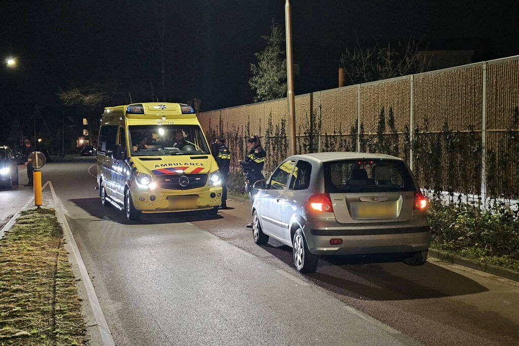 Schade na botsing tussen scooter en auto