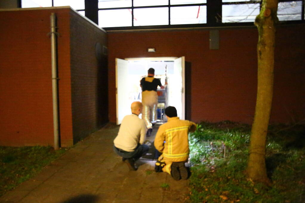 Brandweer assisteert nadat stroom uitvalt bij stemlocatie