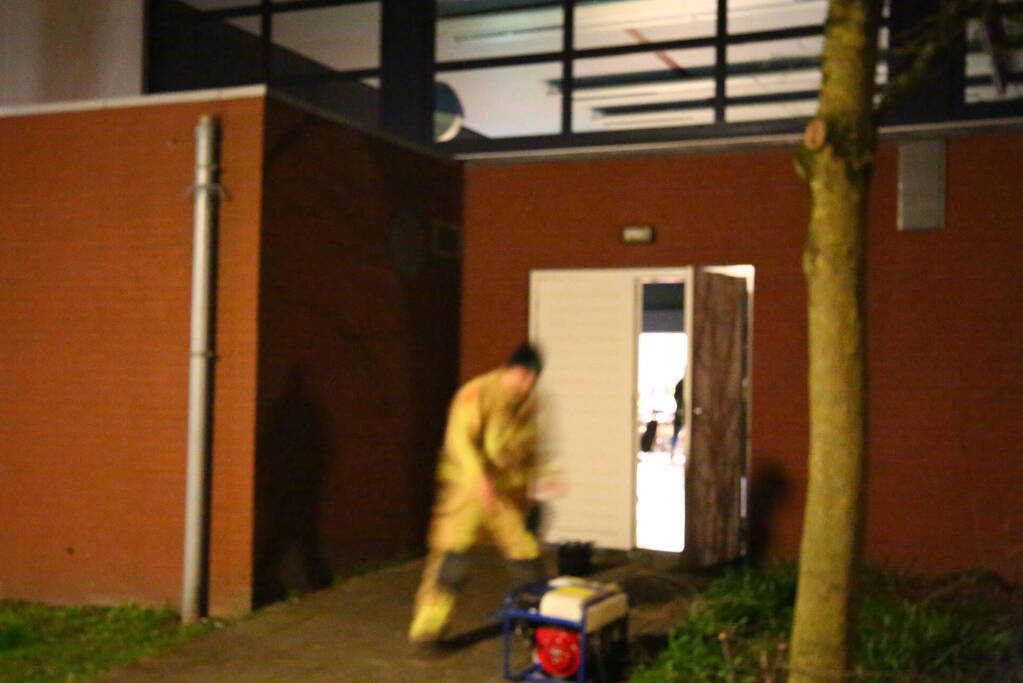 Brandweer assisteert nadat stroom uitvalt bij stemlocatie