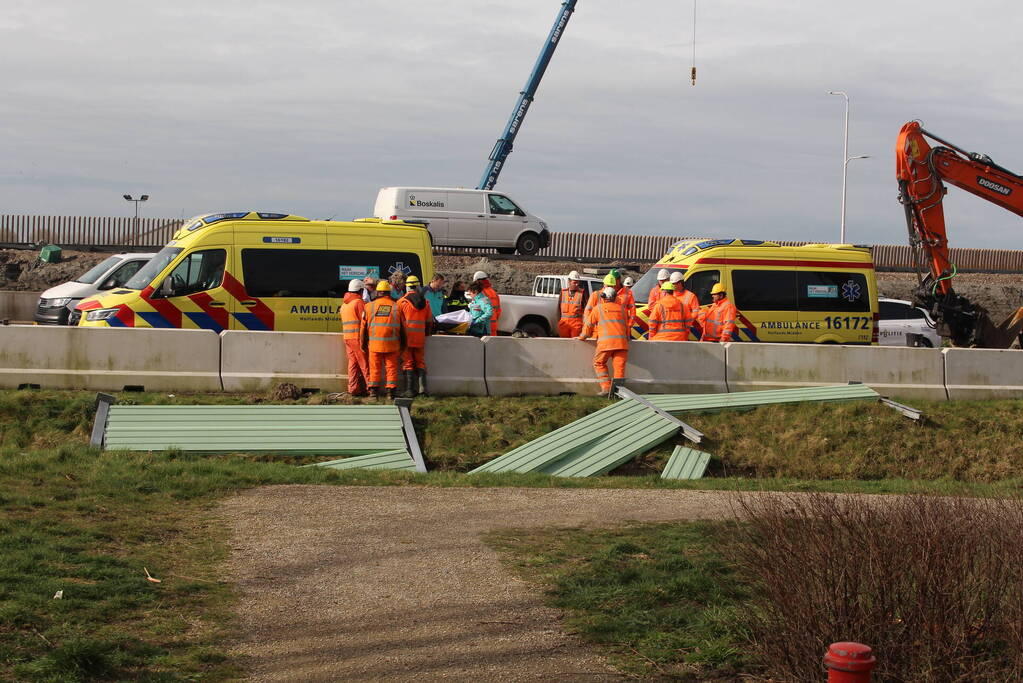 Persoon gewond bij plaatsen geluidswal