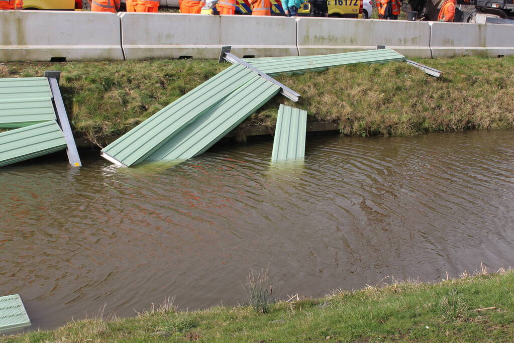 Persoon gewond bij plaatsen geluidswal