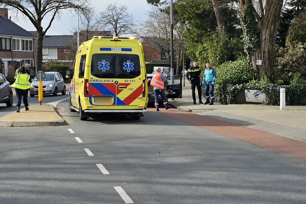 Flinke schade bij kop-staart botsing bij zebrapad
