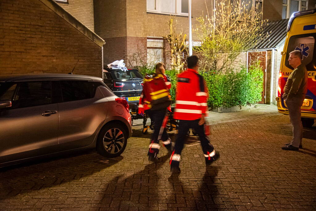 Vrouw zwaargewond na val in woning