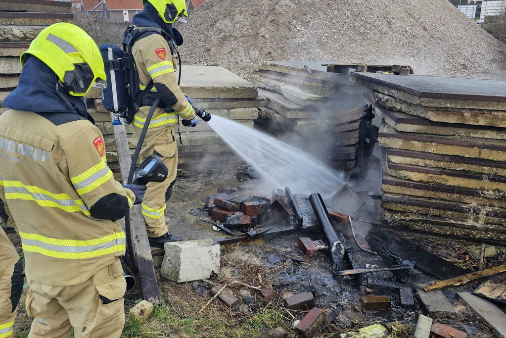 Brandstichting in bouwafval