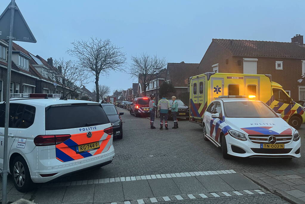 Persoon gewond bij flinke woningbrand