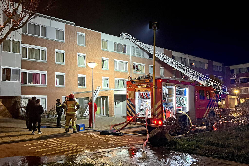 Meerdere woningen onbewoonbaar na grote brand in meterkast