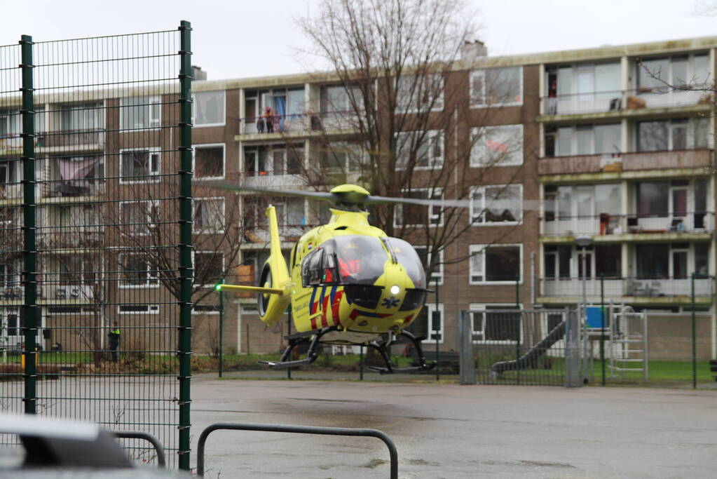 Traumahelikopter ingezet voor incident in flatwoning