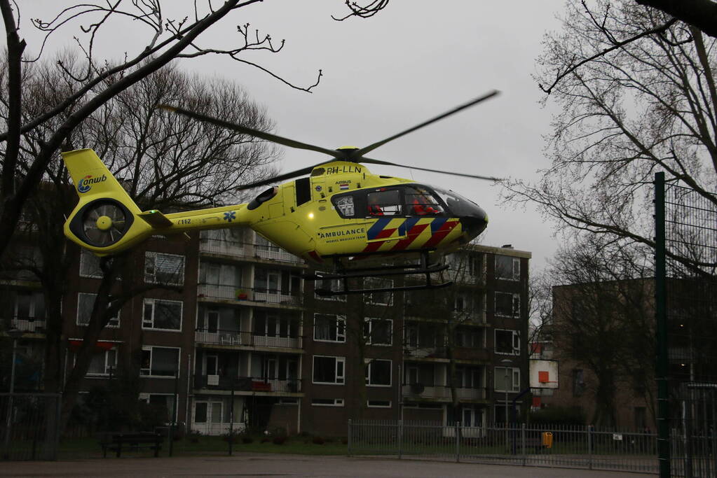 Traumahelikopter ingezet voor incident in flatwoning