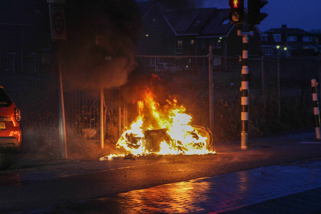 Scooter brandt volledig af