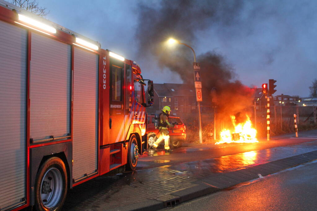 Scooter brandt volledig af