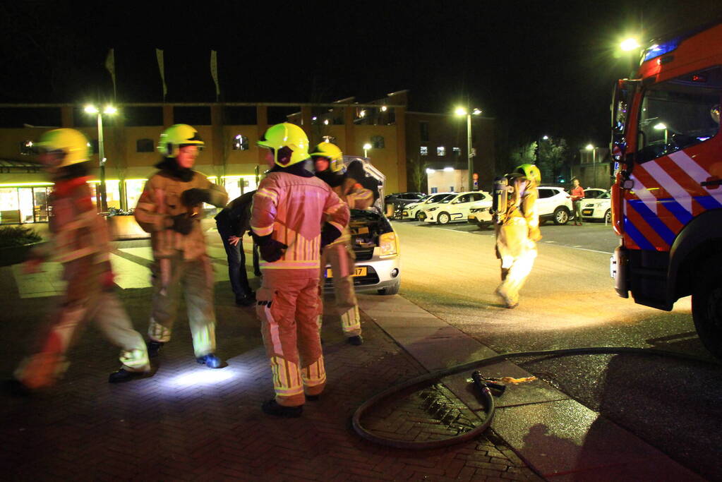 Brand in bestelbus snel geblust